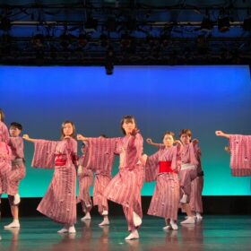日本工学院八王子専門学校による日本舞踊